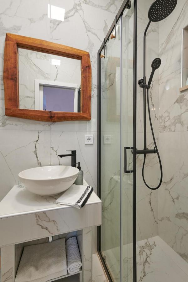 קאבטאט Apartments Micika מראה חיצוני תמונה